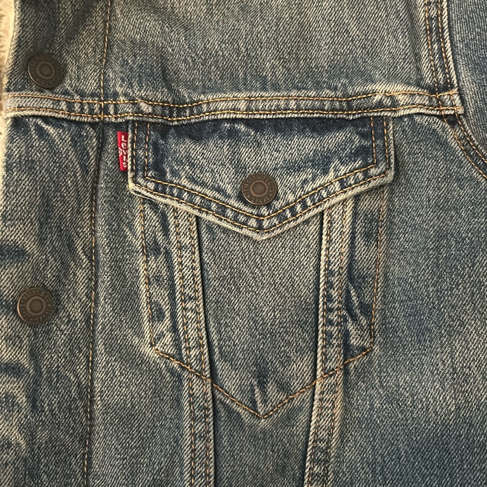Levi’s fleece lined denim jacket. Mens medium hardly worn - Picture 4 of 5